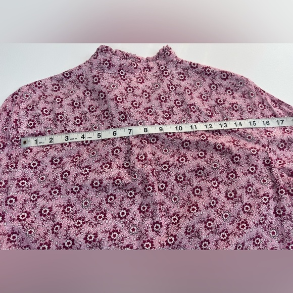 J. Crew 100% Indian Cotton Floral Pin Tuck Ruffle Blouse Womens Medium - Picture 12 of 16